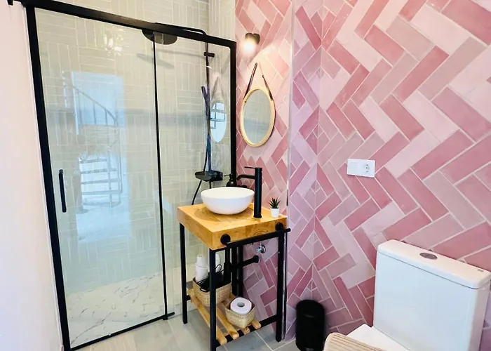 Coral Plaza Apartment *